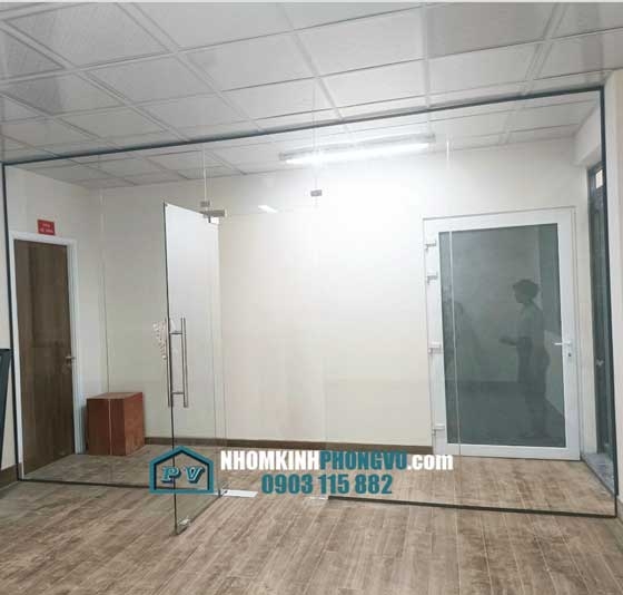 Lắp đặt cửa kính cường lực văn phòng làm việc tại tòa nhà Mirae 268 Tô Hiến Thành, Quận 10, TPHCM