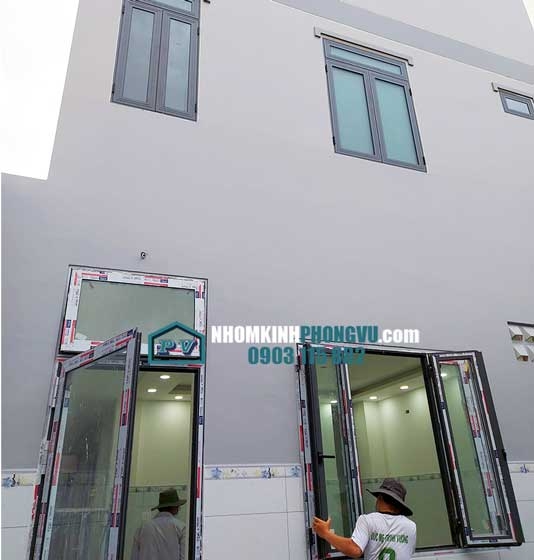 Thi công cửa nhôm kính cho nhà chị Phương tại đường Trường Chinh, Quận Tân Bình, TPHCM