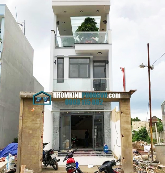 Công trình lắp đặt cửa, vách nhôm kính tại nhà anh Biên, tại KDC sông Hồng, Hiệp Bình Phước, Thủ Đức