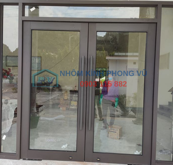 Thi công lắp đặt cửa - vách nhôm xingfa 2 cánh màu xám ghi mở quay màu xám ghi tại Trần Não, Thảo Điền, Quận 2, TPHCM