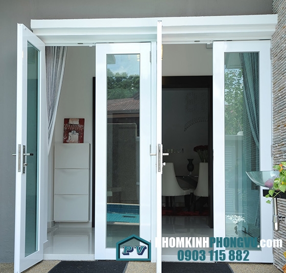 Mẫu cửa nhôm xingfa nhập khẩu 4 cánh mở quay màu trắng sứ 