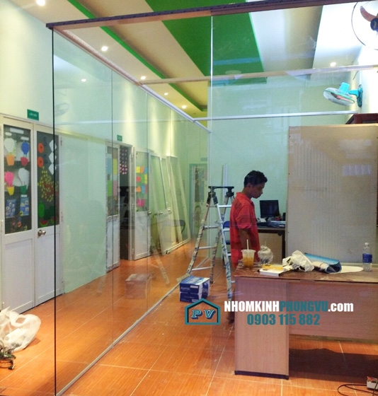 Lắp đặt vách kính cường lực ngăn phòng làm việc tại đường Phạm Văn Đồng, Phường hiệp Bình Chánh, Thủ Đức, TPHCM