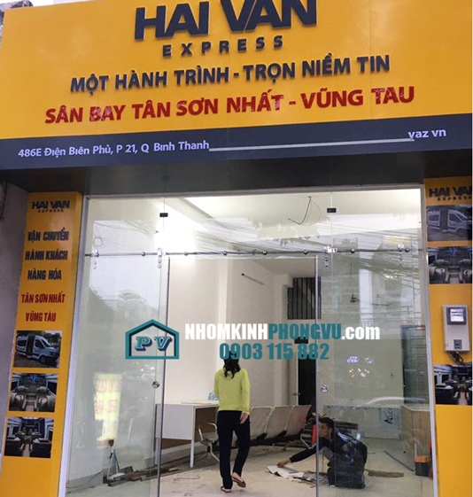 Thi công Cửa kính cường lực lùa treo mặt tiền tại đường Điện Biên Phủ, Quận Bình Thạnh, TPHCM