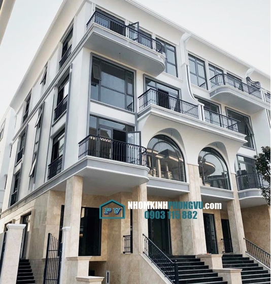 Thi công cửa nhôm Xingfa tại biệt thự đường Nguyễn Văn Trỗi, quận Phú Nhuận, TPHCM