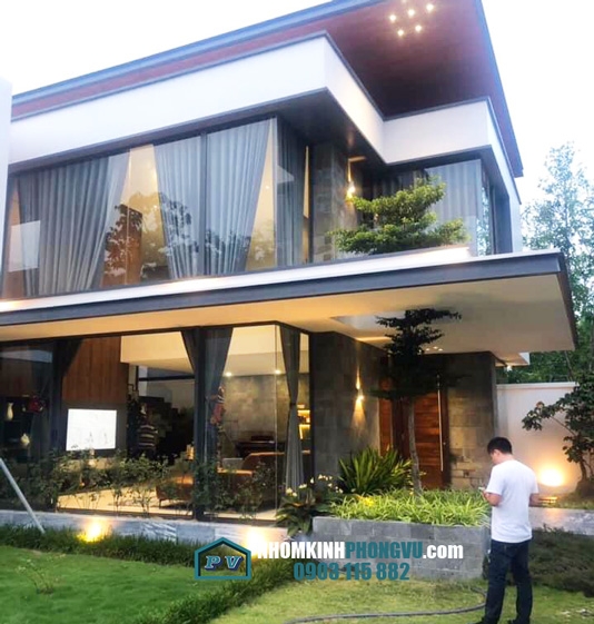 Lắp đặt vách kính cường lực cho biệt thự Anh Phong, Phường Cát Lái, Quận 2, TPHCM