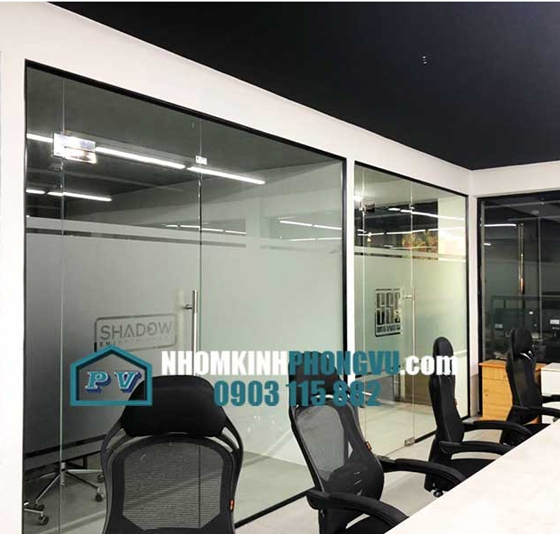 Thi công vách kính văn phòng ngăn phòng họp tại đường Điện Biên Phủ, Quận Bình Thạnh TPHCM